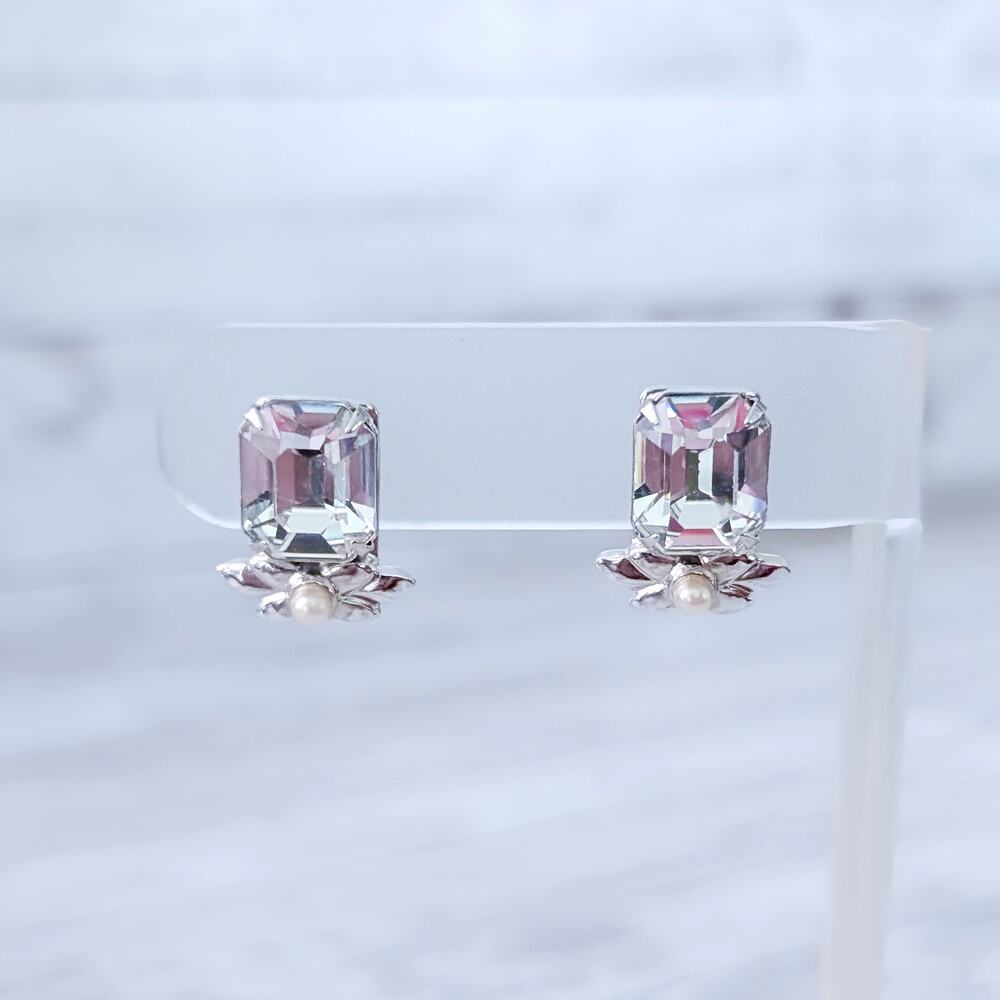 Vintage Screw On Earrings Regal Large Clear Gem & Faux Pearl